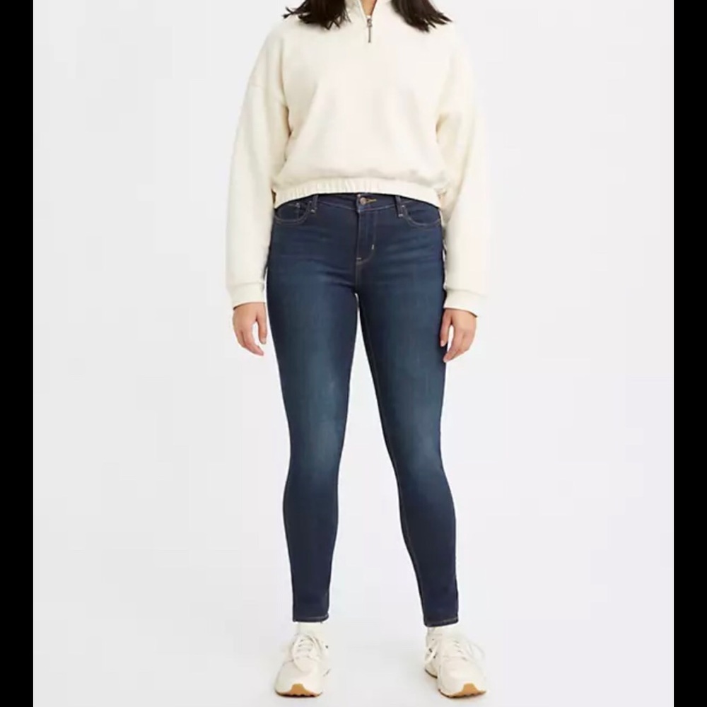 Levi’s 710 mid rise super skinny dark wash light weight jeans 28 x 30 $69